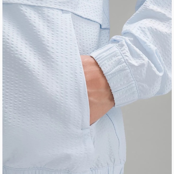 Pack Light Pullover - Lululemon x Barry’s Bootcamp - Picture 5 of 12